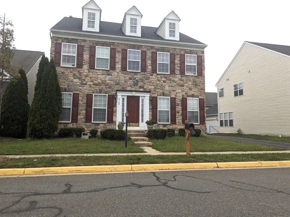 8160 Gilroy Dr, Lorton, VA 22079