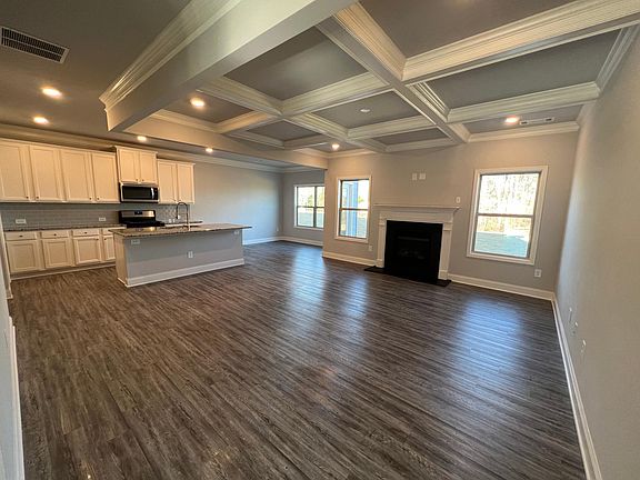 5th image of 4442 Silver Oak Dr SW