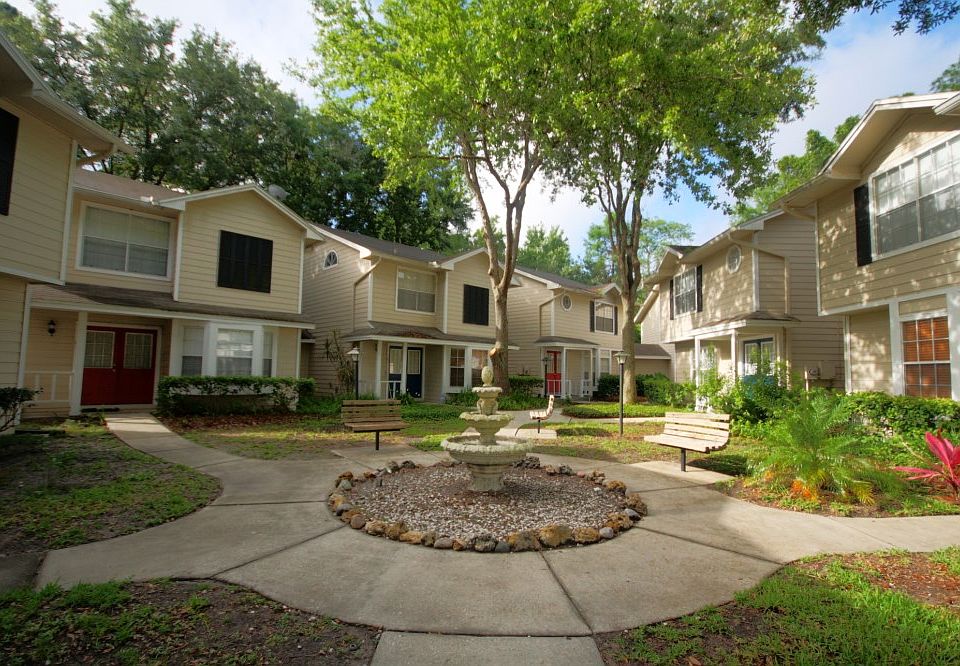 1st image of 5990 Braemar Pl APT 103