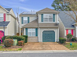 29 Camellia Ln, Hampton, VA 23663