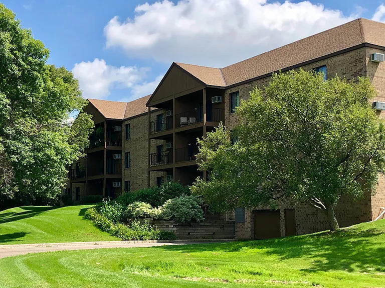 Lexington Heights Apartments — Photo 50