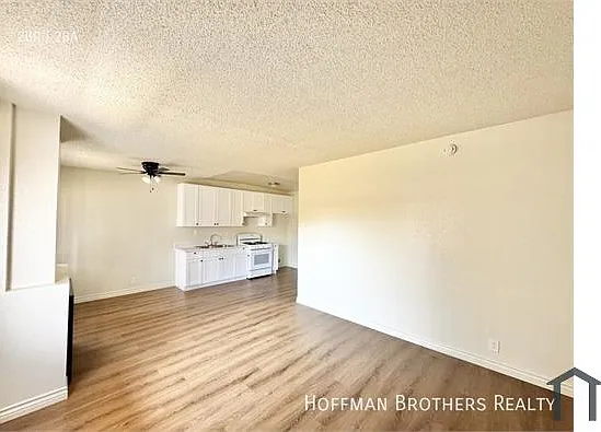 15556 Nordhoff St #201 — Photo 13