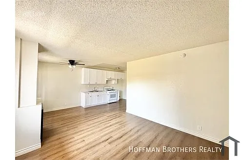 15554 Nordhoff St #104 Photo 1