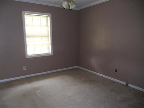 2nd image of 138 Pinecrest Dr