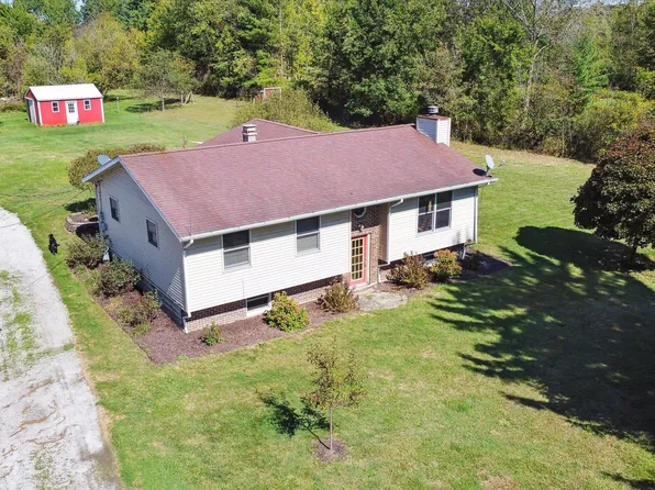 7833 Warren Woods Rd, Three Oaks, MI 49128