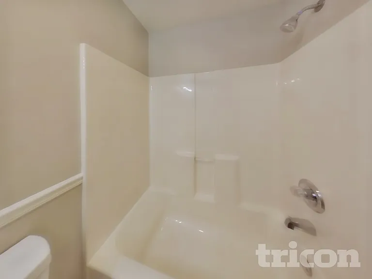 3247 Creekshore Dr — Photo 16