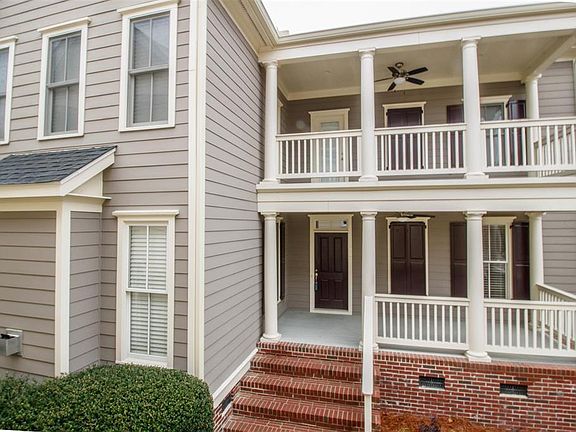 Access to upper porch from hallway and master bedroom 