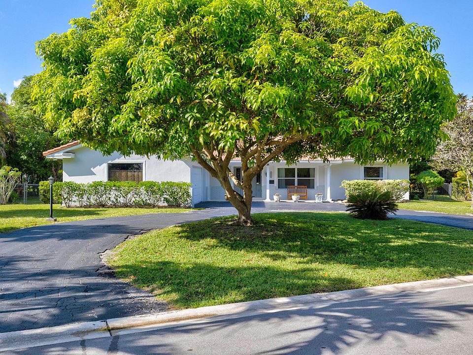 1st image of 8910 NW 32nd St