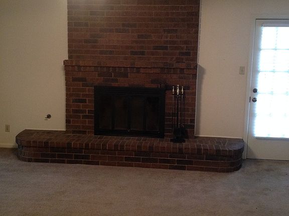 2nd image of 811 Westlawn Dr