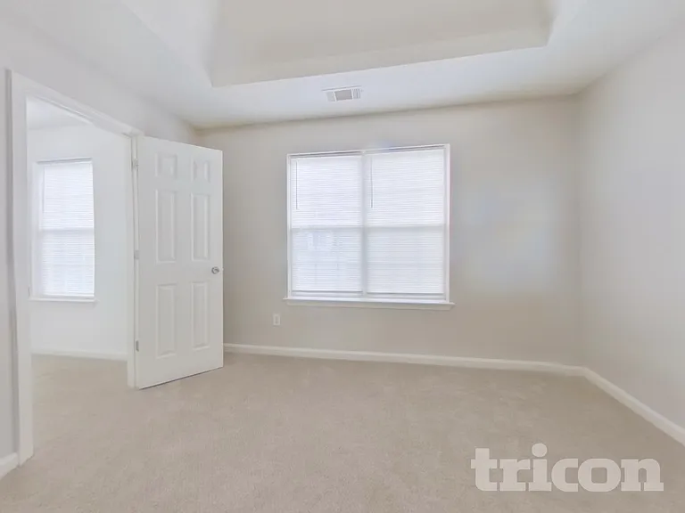 3028 Stonebridge Creek Dr — Photo 15