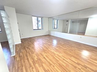 133 Harmon Cove Tower #133, Secaucus, NJ 07094