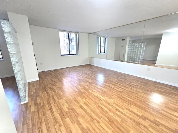 133 Harmon Cove Tower image 1 of 40