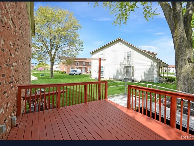 35274 Terrybrook Dr — Photo 3
