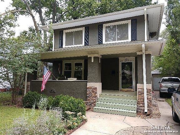 2nd image of 925 Highland Ave