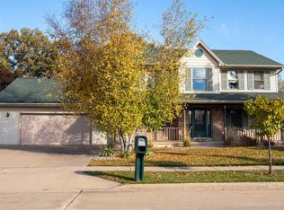3140 Mockingbird Way, Oshkosh, WI 54904