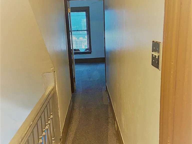 1430 Berryhill St — Photo 7