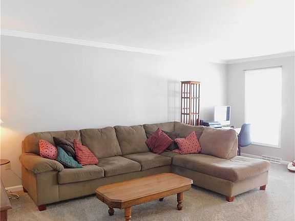 3rd image of 3183 Olive Dr