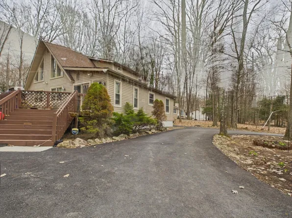 103 Ottawa Trl, Pocono Lake, PA 18347