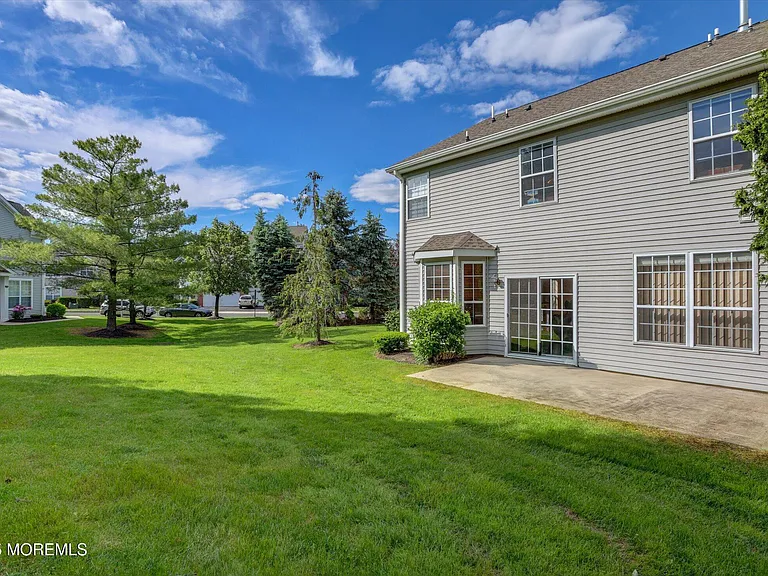 150 Nathan Dr — Photo 32