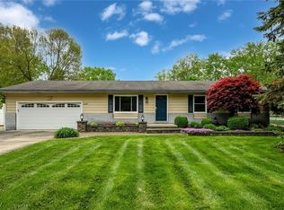 1608 Centerview Dr, Akron, OH 44321