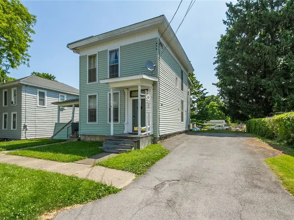 14 Mary St, Auburn, NY 13021