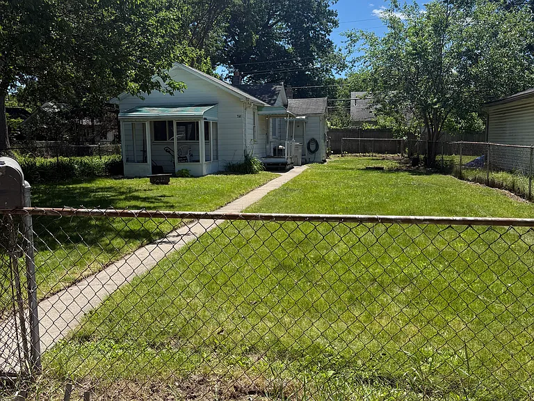 532 E Bernhard Ave — Photo 8