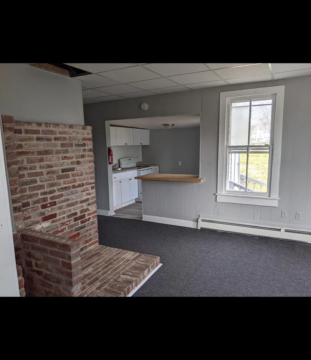 Studio, 750 sqft, $1,300 — Photo 3