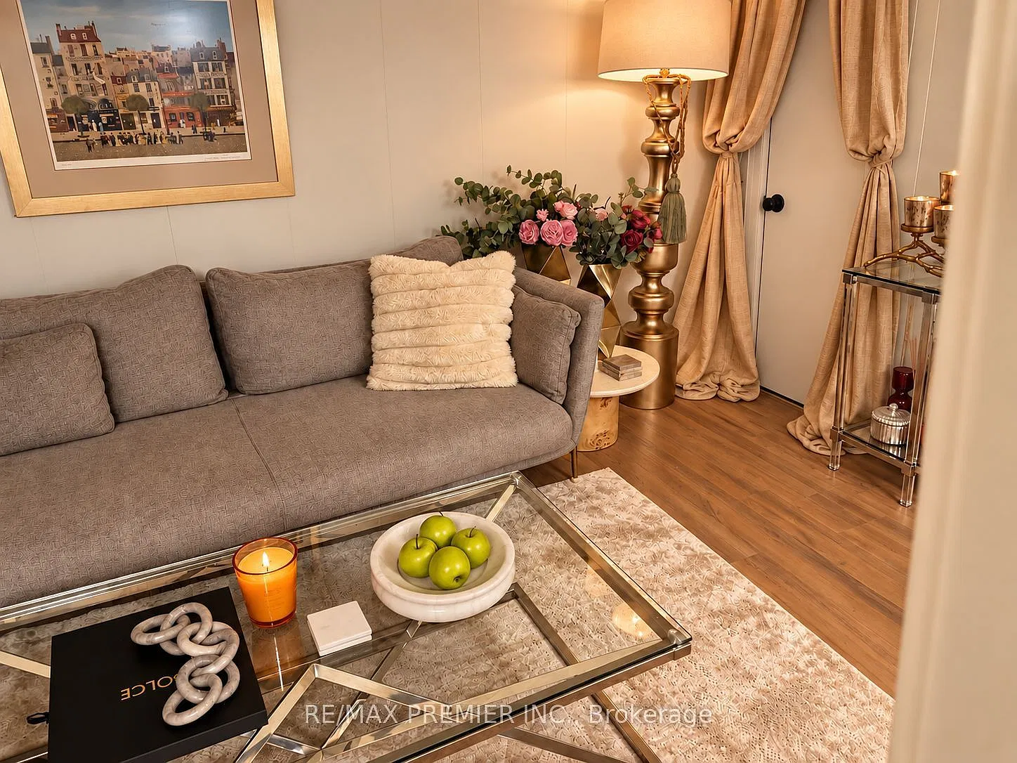 3 bed, $2,500 — Photo 2