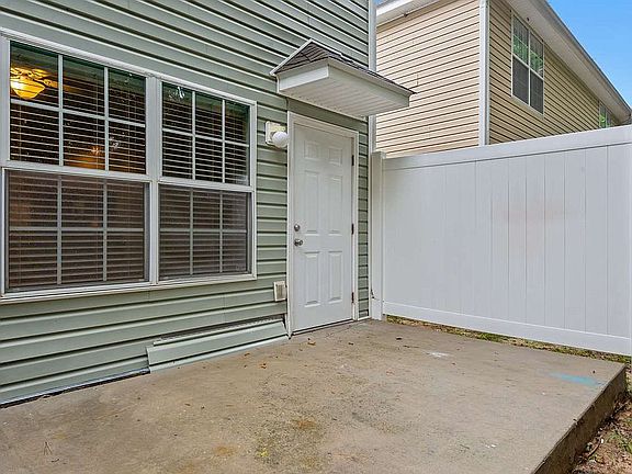 5th image of 1505 Crescent Hills Dr