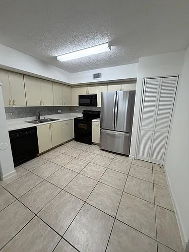 3660 N 56th Ave Photo 1