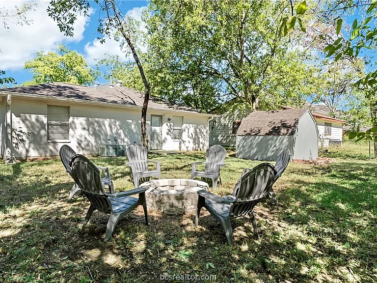 116 Richards St — Photo 39