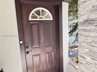 511 N 70th Way, Hollywood, FL 33024