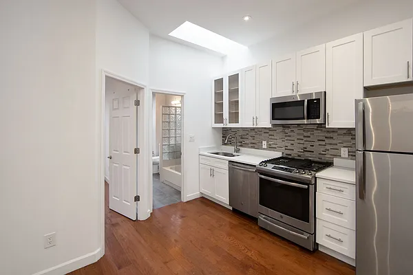 Rented by Kaden Realty | media 5