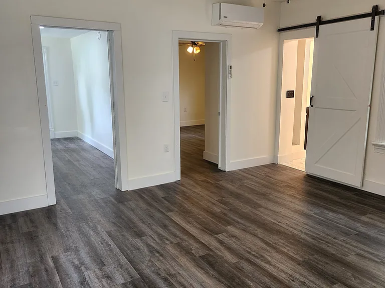2335 Easley Ave — Photo 4