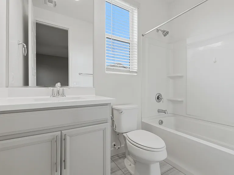Attached Bathroom to Upstairs Master Suite