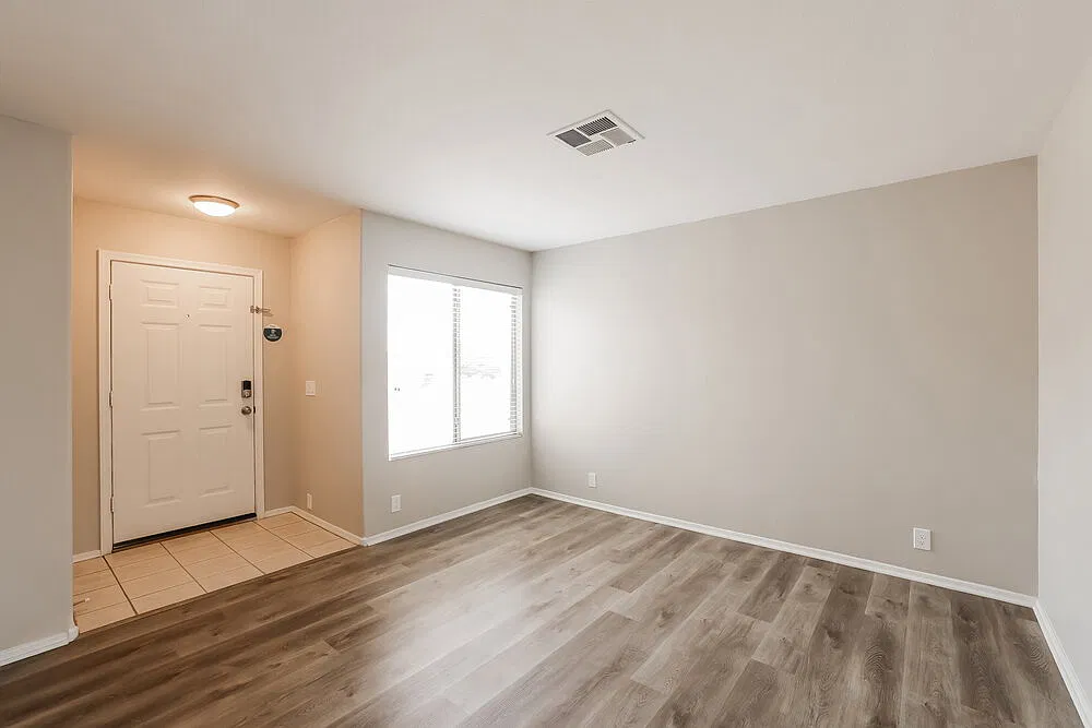 3 bed, 2.0 bath, 1220 sqft, $1,950 — Photo 3