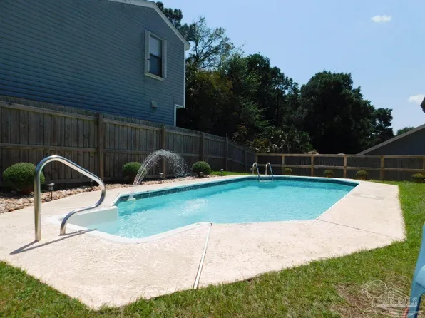 4517 Southpointe Ln, Pensacola, FL 32514