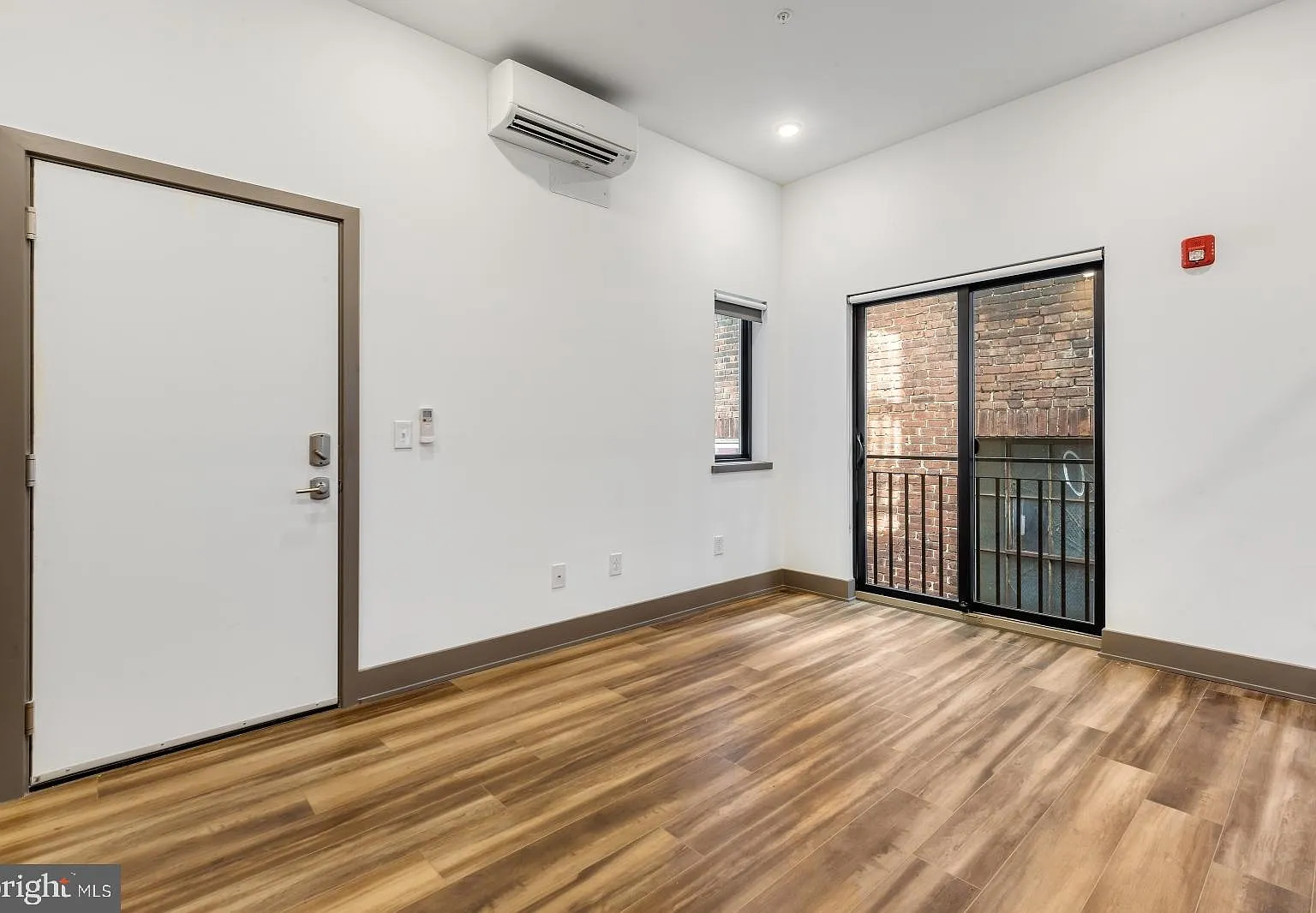 1 bed, 1.0 bath, $1,195 — Photo 4