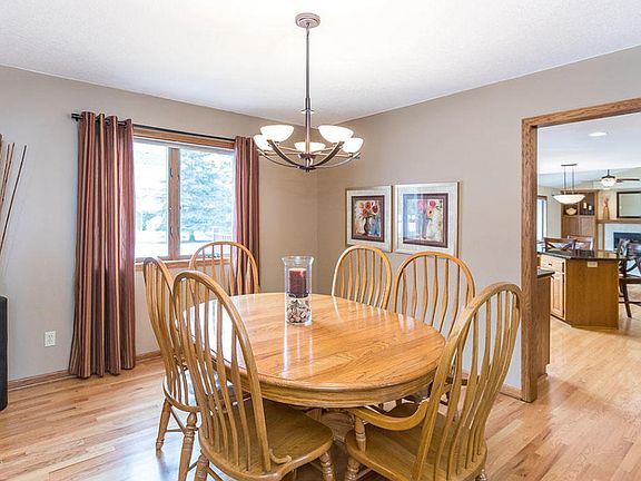 5th image of 1836 Viola Heights Ln NE