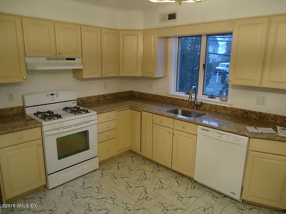 2nd image of 63 Valley Rd