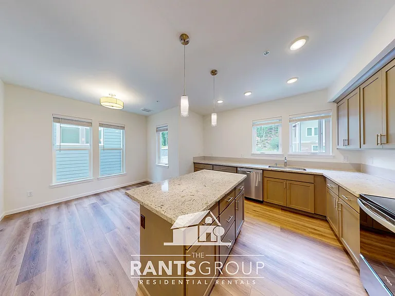 Forest Park Townhomes — Photo 23