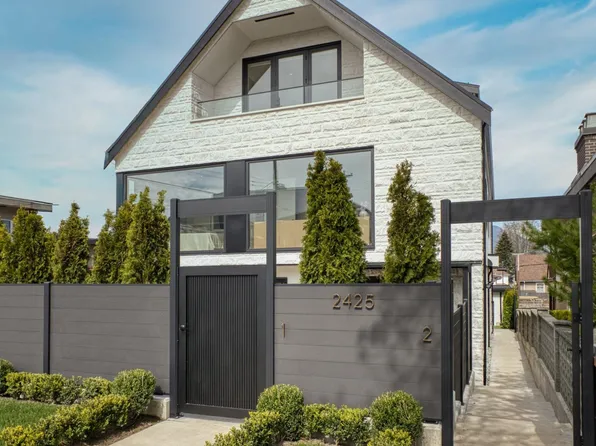 2425 Kitchener St #2, Vancouver, BC V5K 3C4