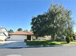 17975 Sage Hen Rd, Victorville, CA 92395