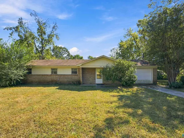 202 Plantation Dr, Meridianville, AL 35759