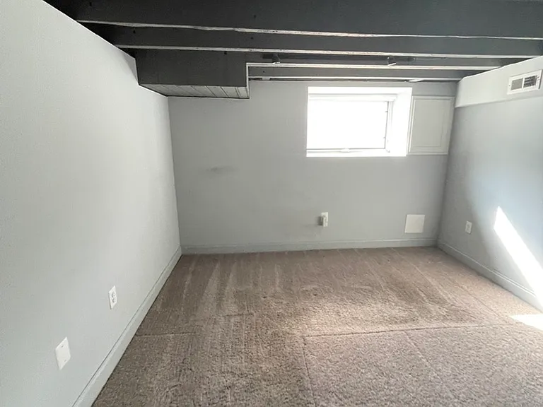 227 S East Ave — Photo 18