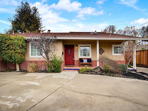 4th image of 890 Opal Dr