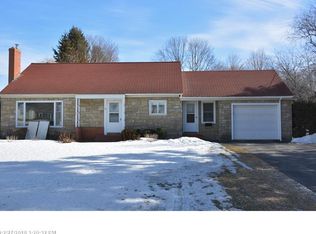 99 North St, Houlton, ME 04730
