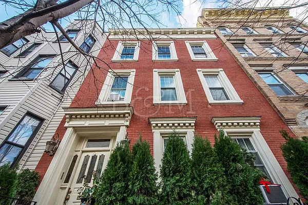 Rented by Brick&Mortar | media 17