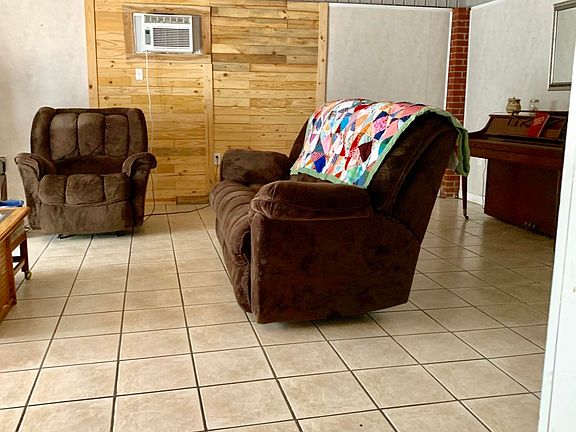 5th image of 60031 Brasfield Ln
