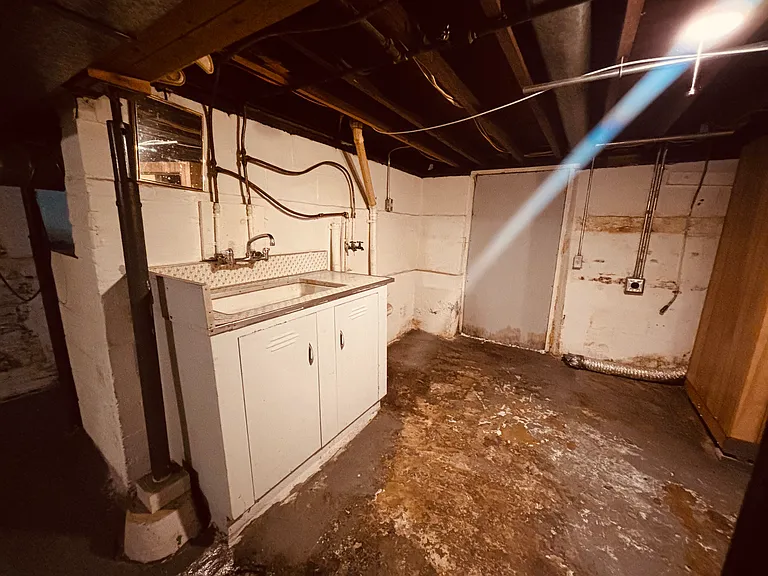 1805 W Adams St — Photo 15